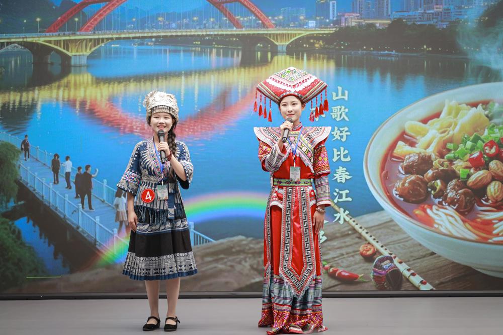 特等奖获得者、大学生选手 苏琳、陈柳鑫