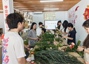 贸易与旅游管理学院开展母亲节花束DIY活动