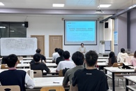 艺术学院开展“资助相伴同成长，强国路上共逐光”主题班会