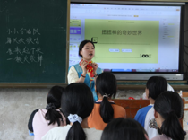 柳职大艺术学院学子三下乡：艺韵传侗乡，美育润童心